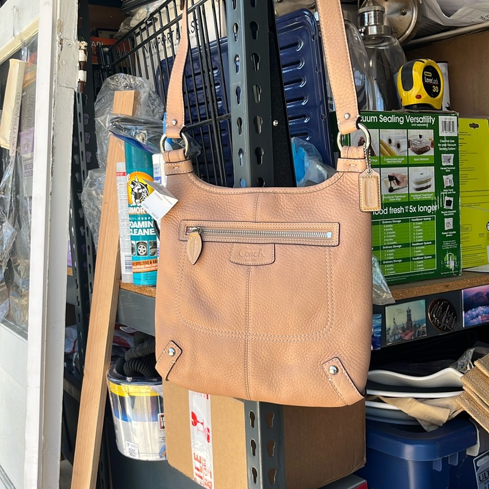 Brand new Coach crossbody tan 100% leather bag purse - Picture 3 of 6
